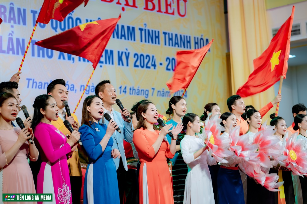 Dấu ấn Đại hội: Chương trình nghệ thuật “Vang mãi bài ca kết đoàn”